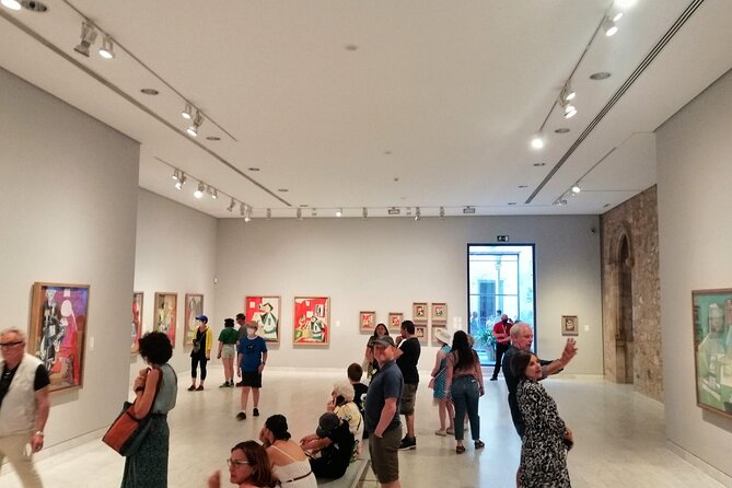 Picasso Museum and Walking Tour Plus Optional Wine & Food Tasting - Stop 3, Carrer d’Avinyó: the street behind Les Demoiselles d’Avinyó