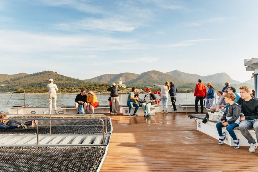 Port d'Alcudia: Sunrise at Sea & Dolphin Watching Boat Tour - Practical tips that make or break the comfort factor