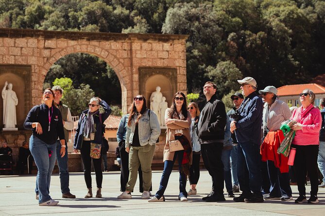 Premium Montserrat & Wine Full Day Tour from Barcelona - Wine tasting style: three organic pours and a practical way to take bottles home