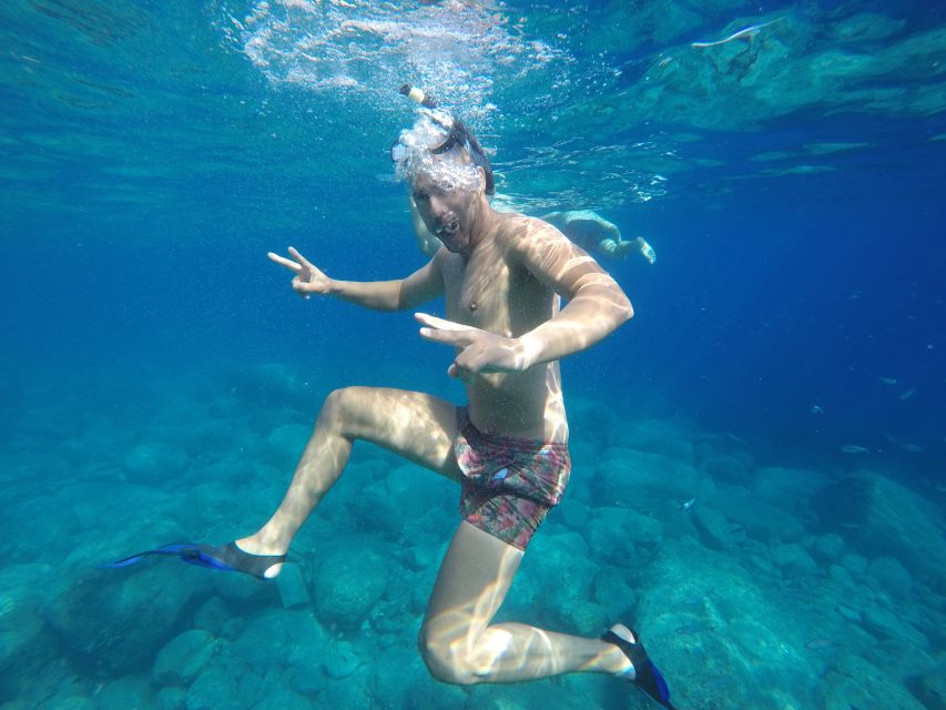 Puerto de Mogan: Boat and Snorkeling Trip - Finding Yellow Boat Mogan in Puerto de Mogan