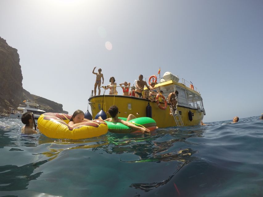Puerto de Mogan: Boat and Snorkeling Trip - The onboard lunch: potatoes with mojo, omelette, fruit, and real drinks