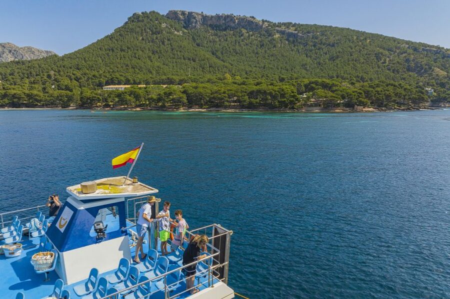 Puerto Pollença: Ferry to Formentor Beach - Formentor Beach Time: Swim-First, Shade-Second