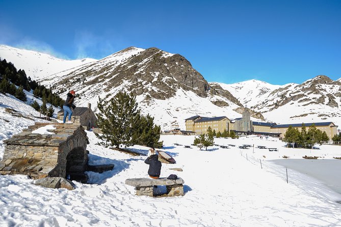 Pyrenees & Medieval Towns Small Group Tour from Barcelona - Key points at a glance