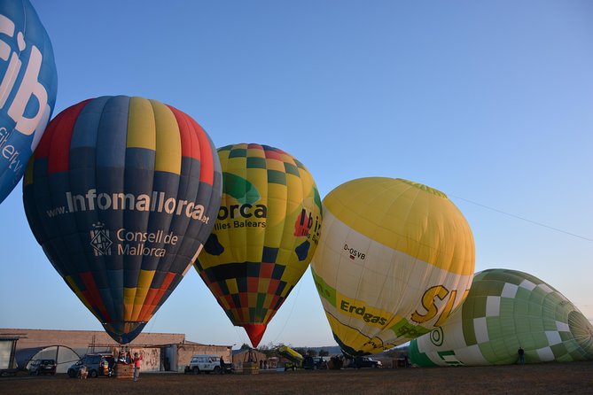 Romantic Sunrise Balloon Tour in Majorca - Flying over Mallorca: calm skies, big views, and island spotting