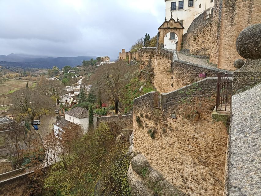 Ronda: Guided Walking Tour with English or Spanish Guide - Key highlights you will actually feel on this walk