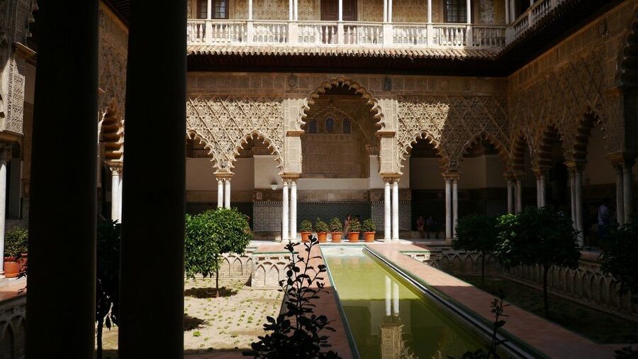 Royal Alcázar of Seville Skip-the-Line Guided Tour - Skip-the-Line Entry at Plaza del Triunfo (Find the Orange Umbrella)