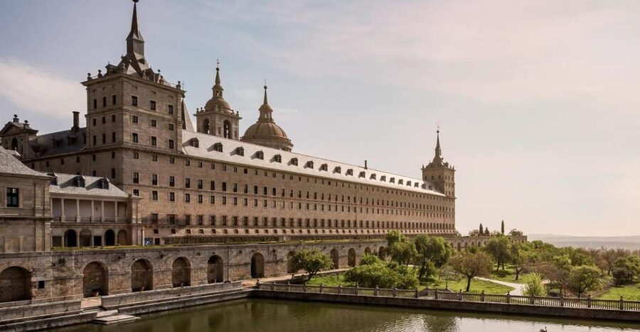 Royal Site of San Lorenzo de El Escorial Entrance Ticket - Getting there from Madrid without turning your day into a slog