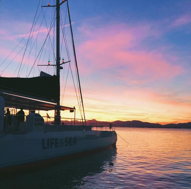 S'Arenal: Sunset Catamaran Cruise with BBQ - Onboard BBQ and Drinks: What You’ll Actually Eat