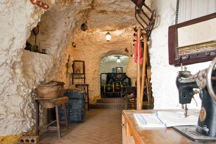 Sacromonte Caves Museum Admission Ticket - What daily life looks like: kitchens, stables, trades, and crafts