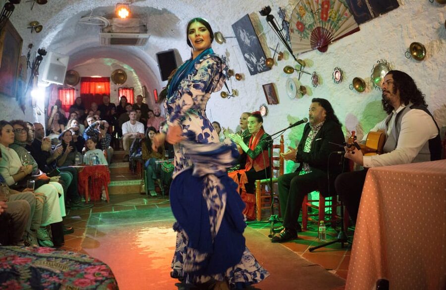 Sacromonte: Flamenco Show at Cuevas Los Tarantos Tickets - Price and value: what about $33 really buys you