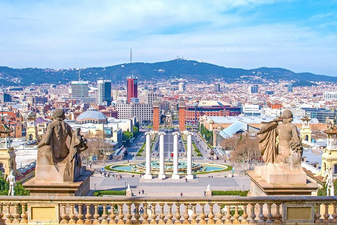 Sagrada Familia & Barcelona Small Group Tour with Hotel Pick-up - From Las Ramblas to La Boqueria and Barceloneta by the water