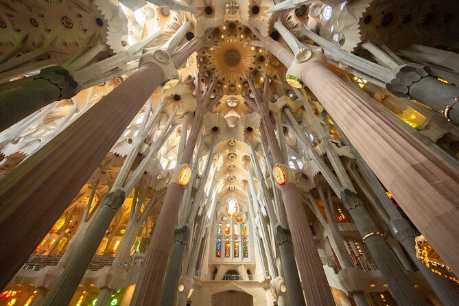 Sagrada Familia Guided Tour with Skip the Line Ticket - Meeting Point at Kurz and Gut, How the Tour Starts Fast