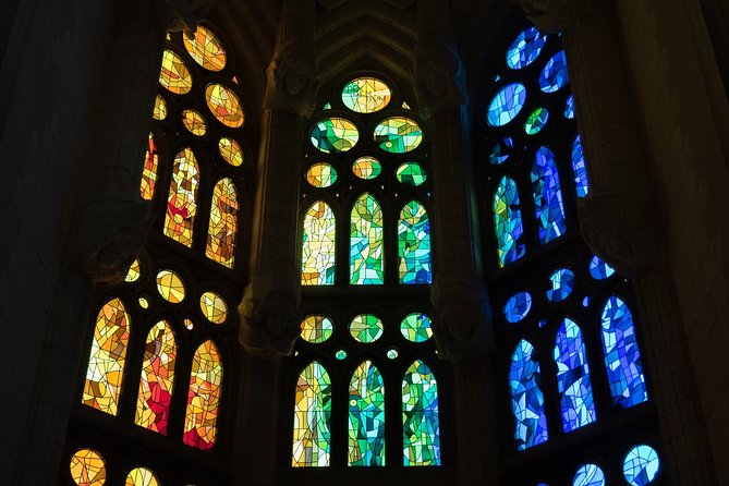 Sagrada Familia Small Group Tour with Skip the Line Ticket - Towers and the Museum After Your Tour: Choose Your Next Step