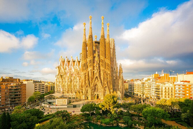 Sagrada Familia VIP Tour Skip the Line with Small Group - Sagrada Família Schools: a Gaudí idea beyond churches
