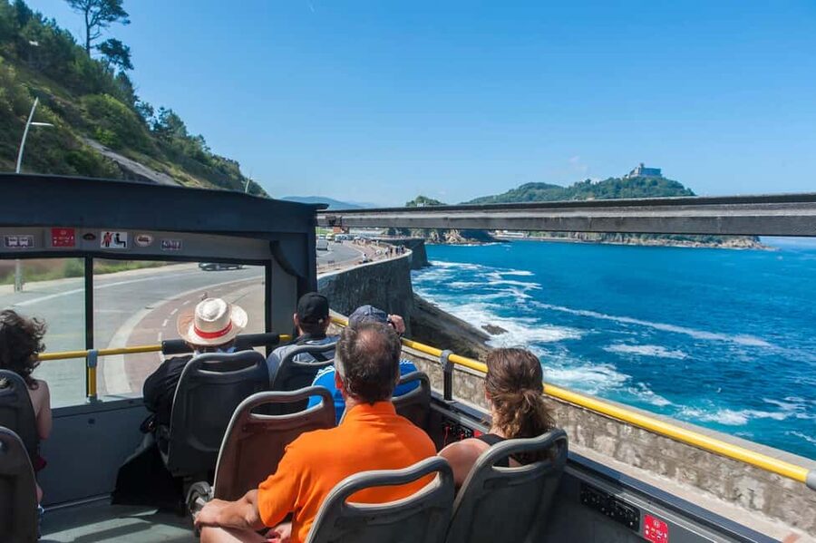 San Sebastian: Hop-On Hop-Off City Tour Bus - First day on the route: where you get on, how long it takes
