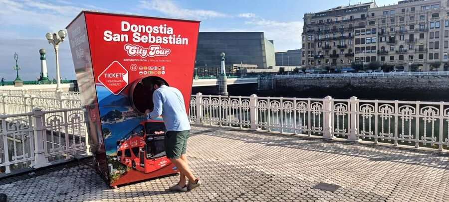 San Sebastian: Hop-On Hop-Off City Tour Bus - Audio guide and languages: you can move without guessing