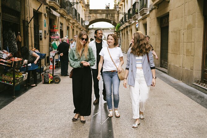 San Sebastian Old Town Pintxos & Wine Tour Small Group Tour - Why Parte Vieja is the right setting for this pintxos lesson