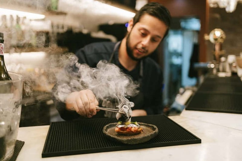 San Sebastian: Pintxos and Wine Tour - Key things that make this tour worth your time