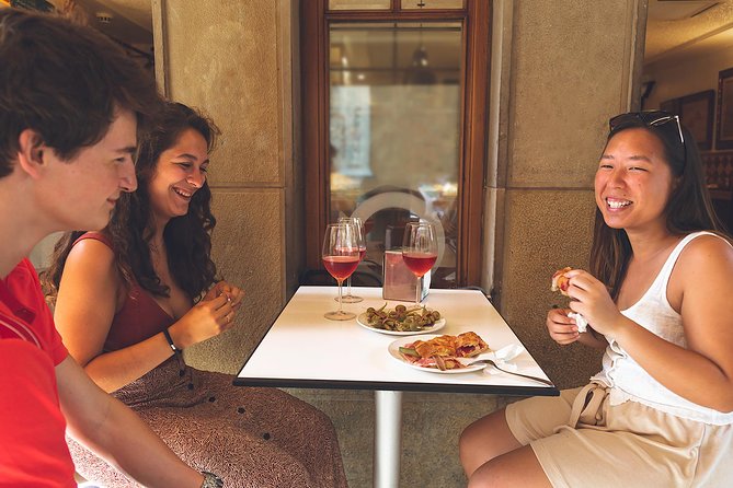 San Sebastian Pintxos Tour for Gourmets in the Old Town - The main square stop: where the city stories meet your first tastes