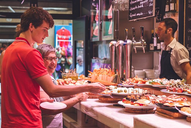 San Sebastian Pintxos Tour for Gourmets in the Old Town - What you actually eat: the seven pintxos lineup plus dessert