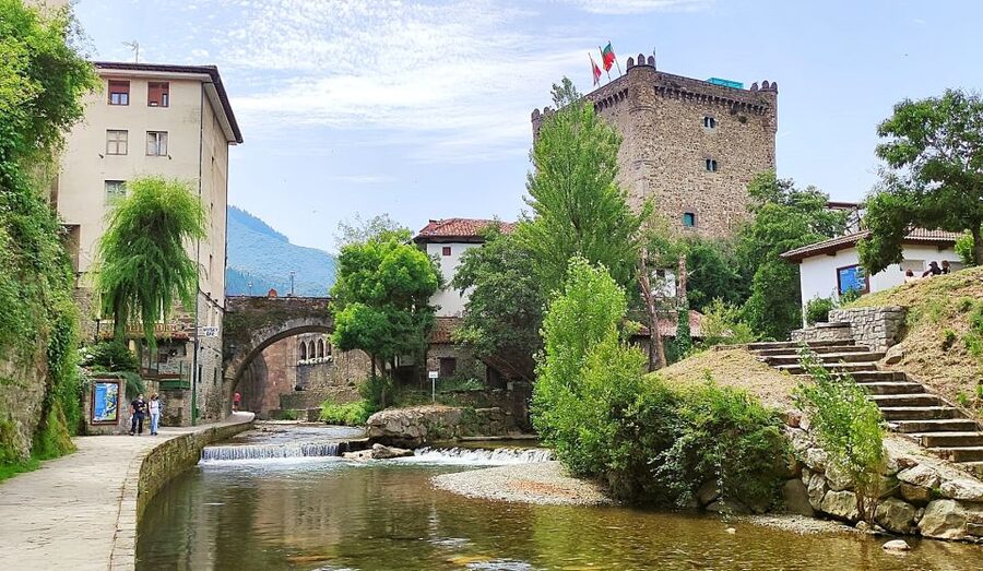 Santander: Picos, Santo Toribio Monastery and Potes Day Tour - Fuente Dé, the Cable Car, and the Big Views at 1,823 Meters