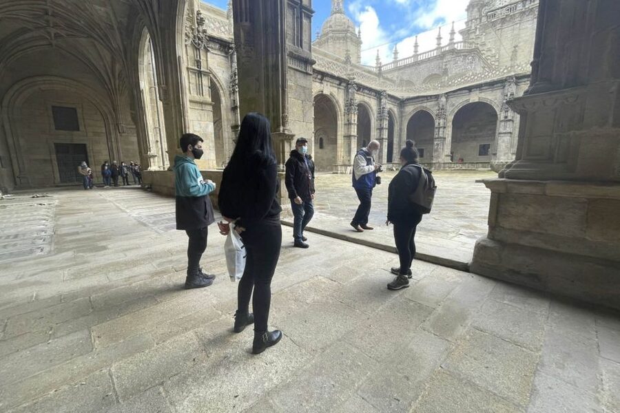 Santiago: Cathedral & Museum Tour + Pórtico of Glory Option - Why the Guide Really Matters in Santiago Cathedral