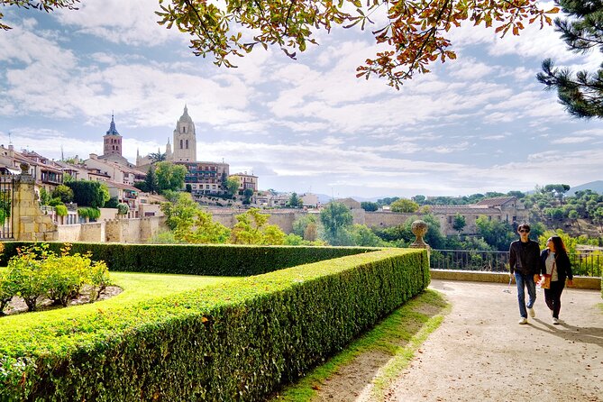 Segovia and Avila Guided Day Trip from Madrid - Ávila Afternoon: Old Town Sights and the 2 km City Wall Walk