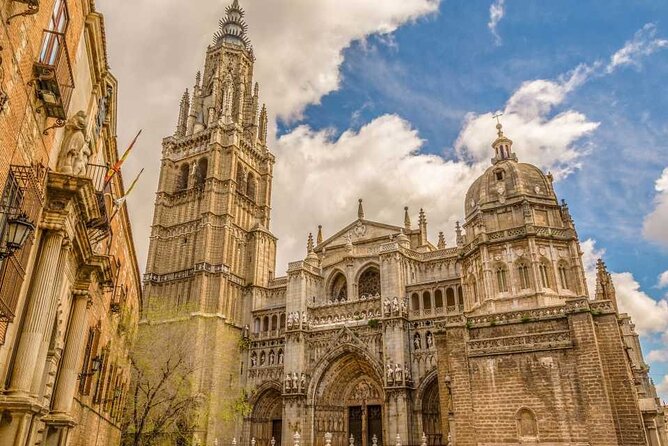 Segovia and Toledo Day Tour from Madrid with Optional Alcazar - Segovia Aqueduct, Cathedral, and Alcázar: What to Prioritize