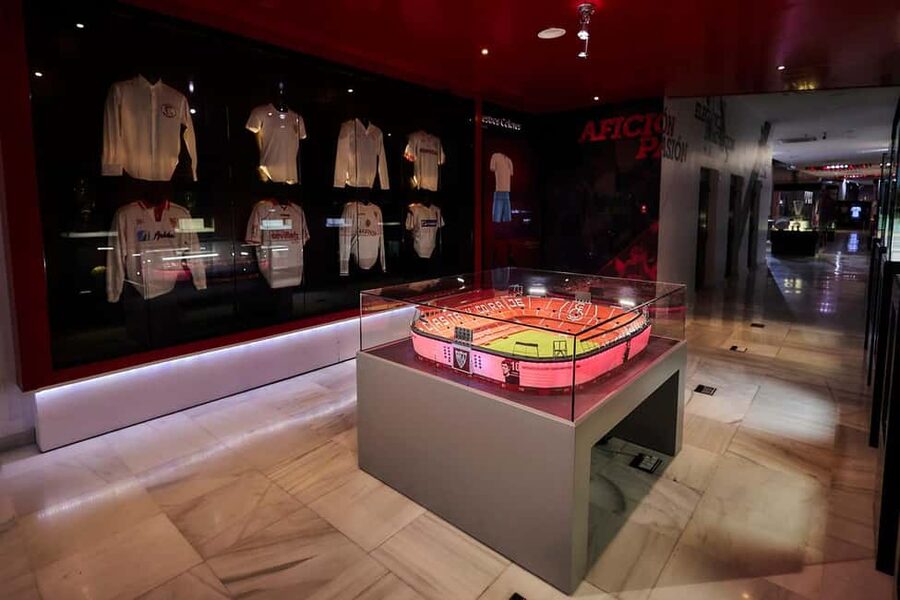 Sevilla: Ramón Sánchez Pizjuán Stadium Entry Ticket - VIP Boxes, Media Room, and the Director Chair Fantasy