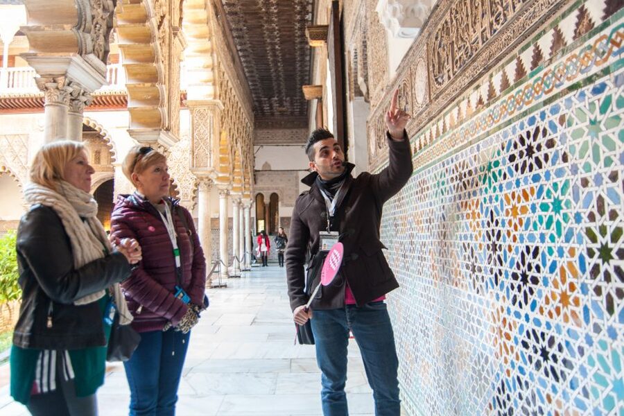 Seville: Alcázar and Cathedral Entry Ticket and Guided Tour - Seville Cathedral: a mosque foundation, 900 years of change, huge Gothic scale