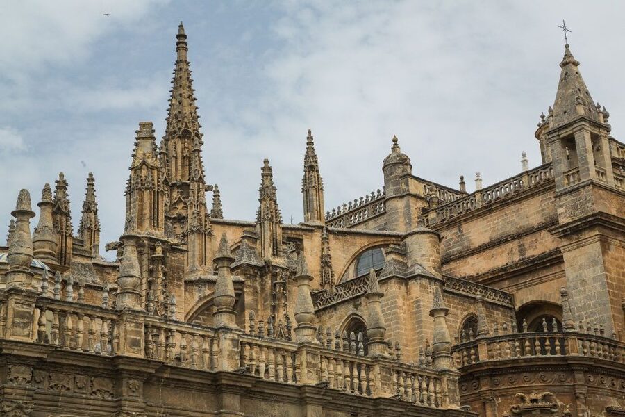 Seville: Alcázar, Cathedral & Giralda Fast Track Guided Tour - The Giralda climb: the payoff view, plus the history behind the bell tower