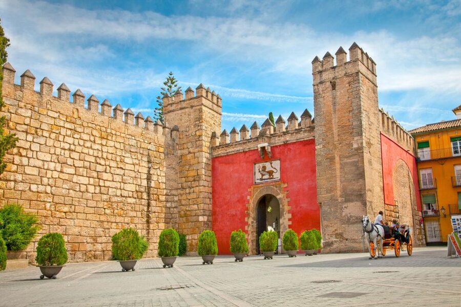 Seville: Alcázar Guided Palace Tour with Priority Access - Guide Styles That Shine: Samuel, Jose, Victoria, Sam, Emilio, and Clara