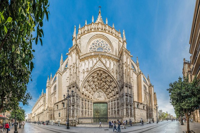 Seville & Alcazar Skip the Line from Cadiz Port (Cruisers Only) - Cathedral and Giralda: a panoramic look that helps you plan your next visit