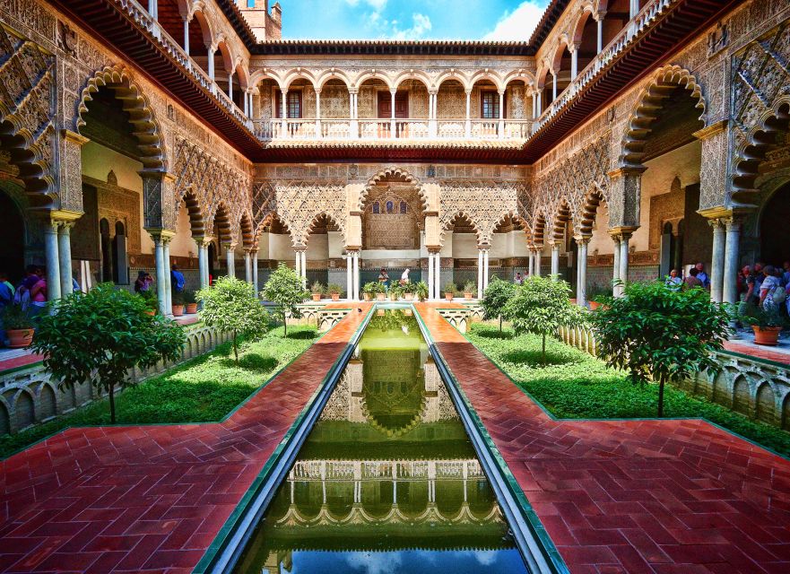 Seville: Alcázar Tour with Tickets Included - Baños de Doña María de Padilla: royal comfort, not just architecture