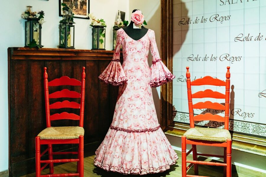 Seville: Baraka Sala Flamenca Show with Drink in Triana - FAQ