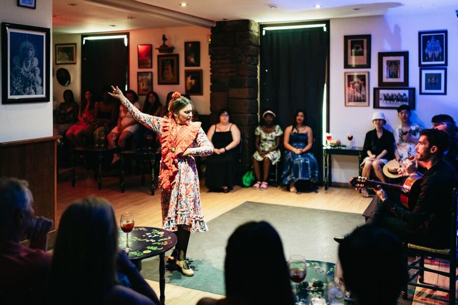 Seville: Baraka Sala Flamenca Show with Drink in Triana - What the 60 Minutes Actually Looks Like