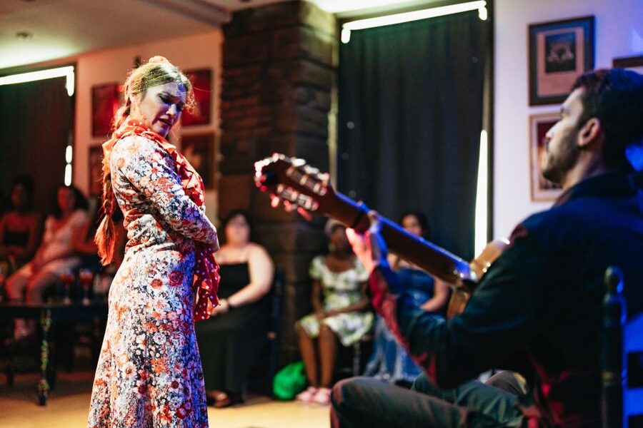 Seville: Baraka Sala Flamenca Show with Drink in Triana - The Included Drink: How to Get the Most Value