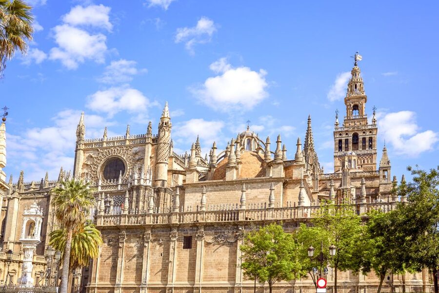 Seville Cathedral and Giralda Tower Guided Tour and Tickets - Start at Calle Hernando Colón 6, Not the Monument Entrance