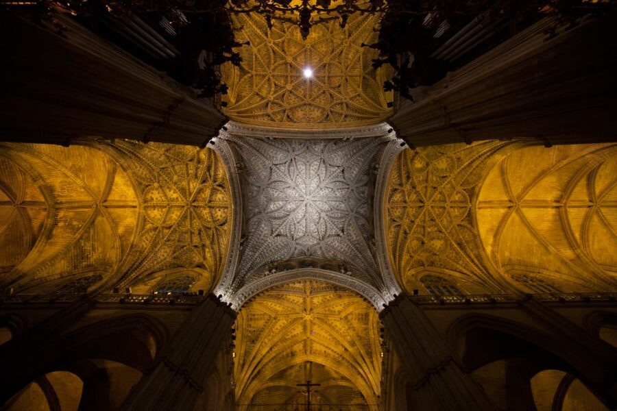 Seville Cathedral and Giralda Tower Guided Tour and Tickets - Rules, What to Wear, and Who This Tour Fits Best