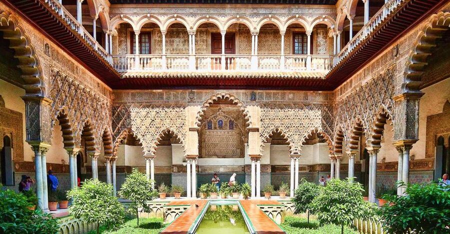 Seville: Cathedral, Giralda & Alcázar Guided Tour - Why this Seville Cathedral and Alcázar route makes sense
