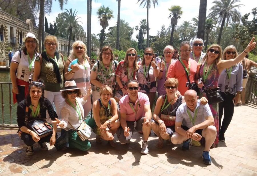 Seville: Cathedral, Giralda & Alcázar Guided Tour - Seville Cathedral: scale, light, and what used to be there