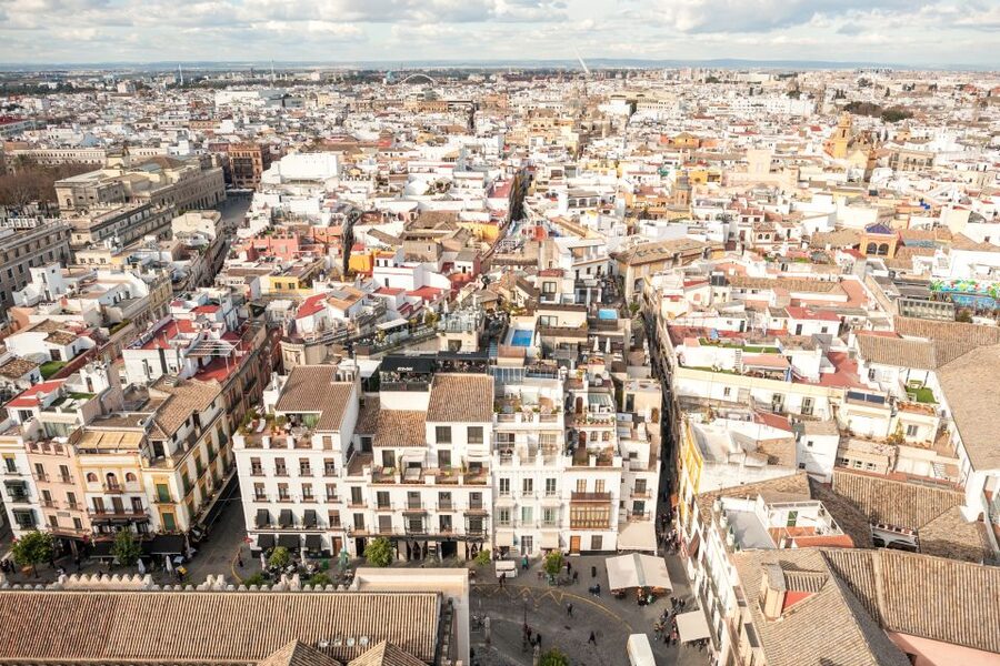 Seville: Cathedral Guided Tour with Priority Access - December 4 to 7: what changes during the congress