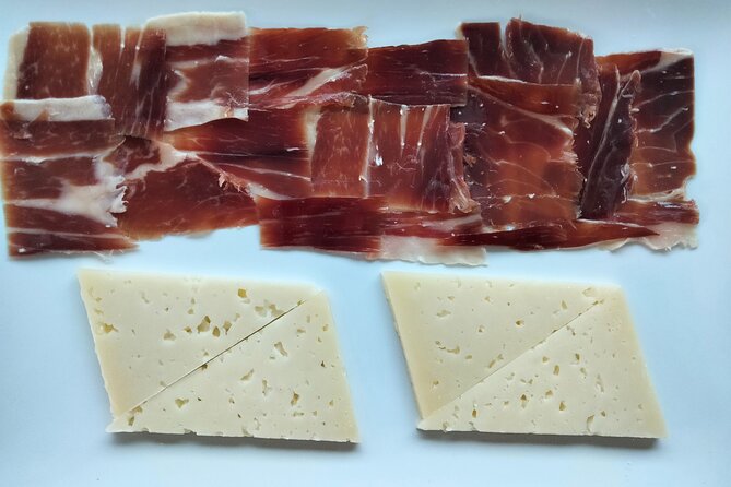 Seville: Cruise along the Guadalquivir River with appetizer - Key points to know before you go
