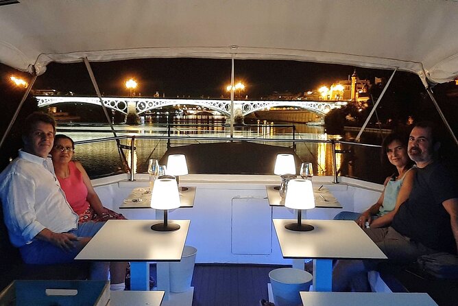 Seville: Cruise along the Guadalquivir River with appetizer - Getting there: Muelle Nueva York and the easy start