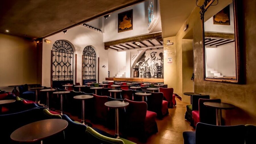 Seville: Flamenco Show at Tablao Los Gallos - What a 75-minute flamenco show feels like
