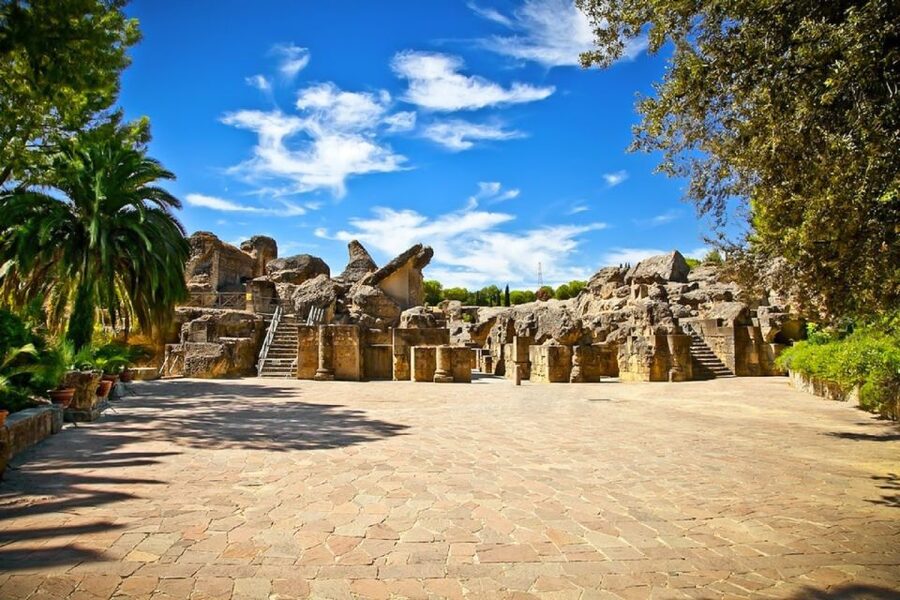 Seville: Game of Thrones and Roman Empire Italica Tour - Amphitheatre of Itálica: your walk-through dragon pit