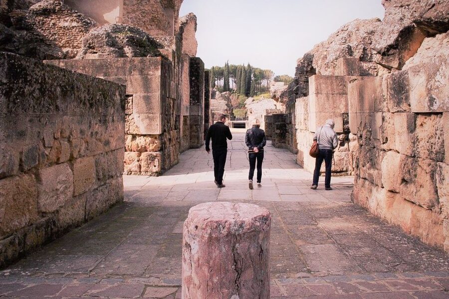 Seville: Game of Thrones and Roman Empire Italica Tour - Casa de los Pájaros: another domus stop with photo-friendly pacing