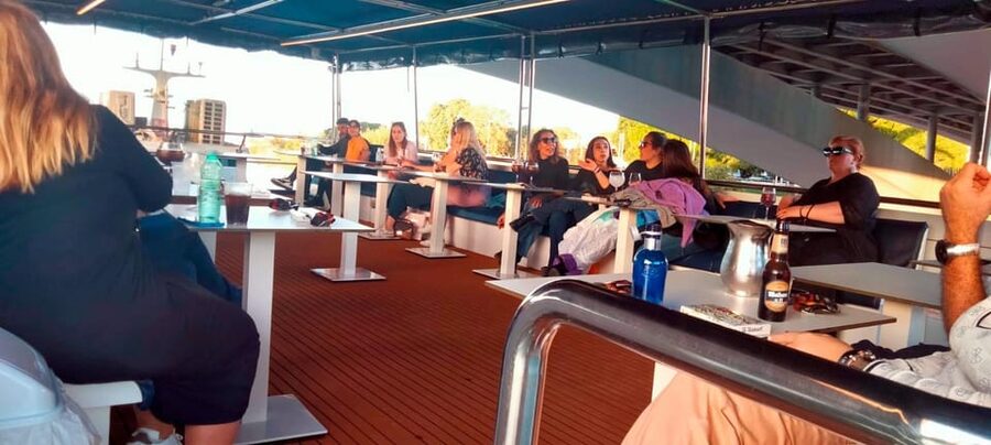 Seville: Guadalquivir Boat Tour with Optional Lunch/Dinner - Who should book this Guadalquivir cruise