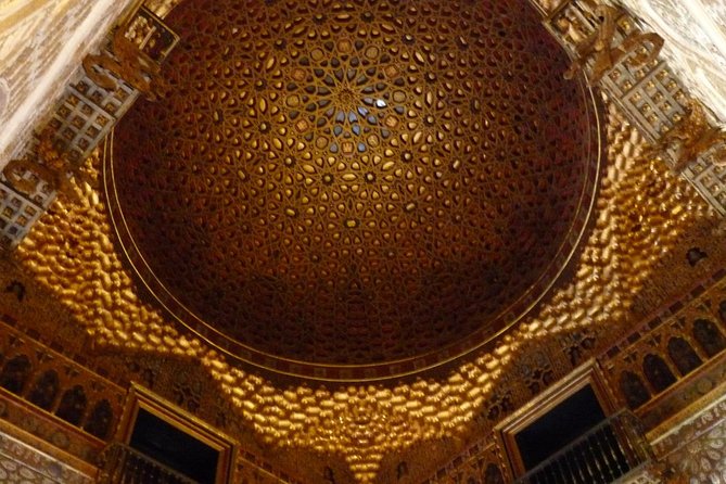 Seville Private Walking Tour with Alcazar & Cathedral Tickets - Torre Giralda: the symbol of Seville and the view reward