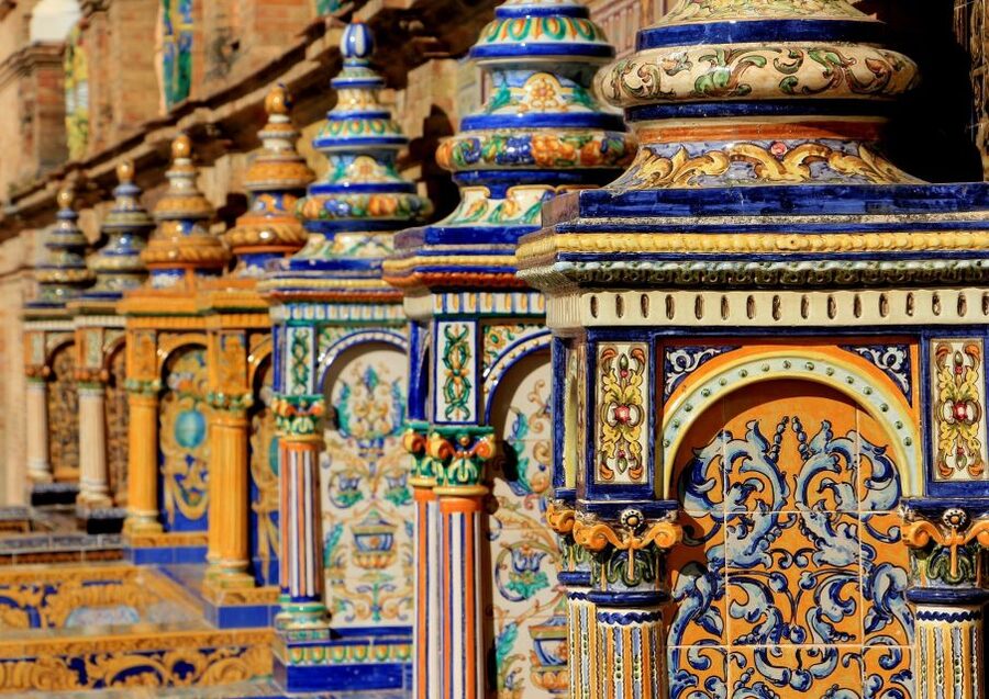 Seville: Small-Group City Highlights Walking Tour - Torre del Oro: the river landmark with trade in its DNA